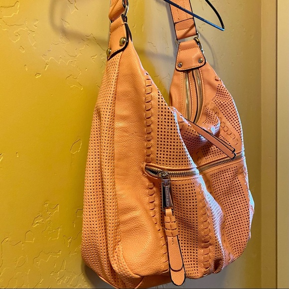 Steve Madden Apricot Bshayy Hobo Handbag - Picture 3 of 9